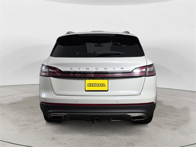 2022 Lincoln Nautilus Reserve photo 3