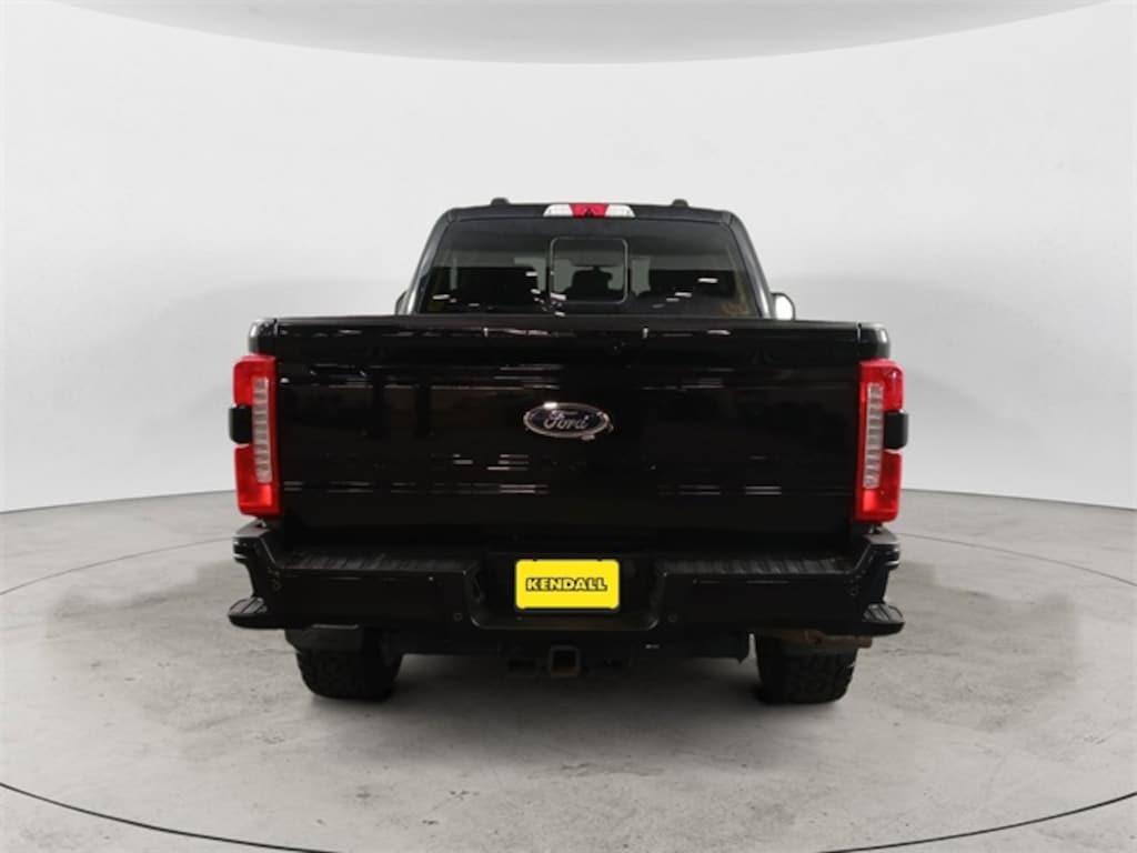 Used 2023 Ford F-350SD Lariat Truck