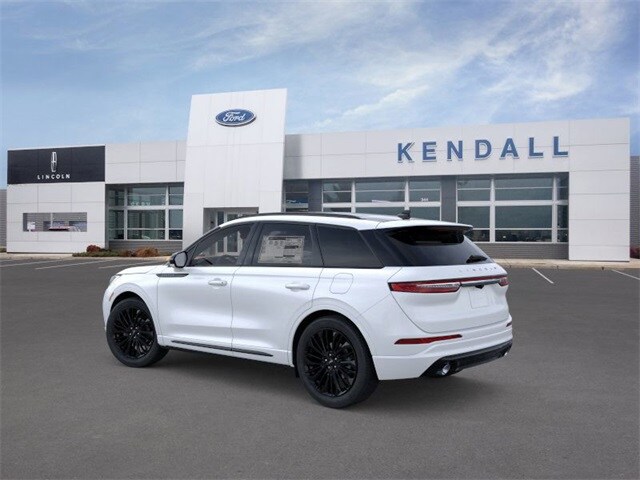 2025 Lincoln Corsair Premiere photo 4