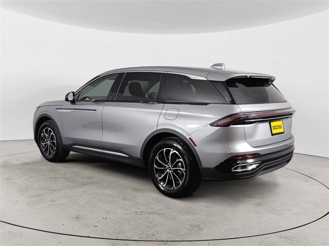 2025 Lincoln Nautilus Premiere photo 3