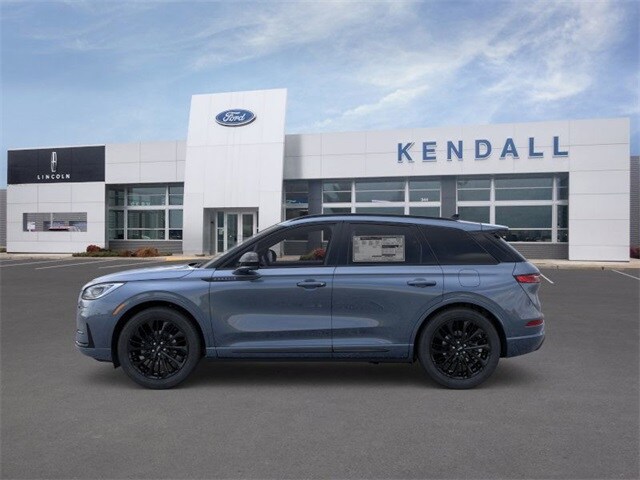 2025 Lincoln Corsair Premiere photo 3