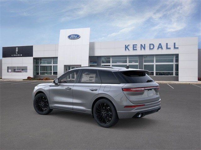 2025 Lincoln Corsair Grand Touring photo 4