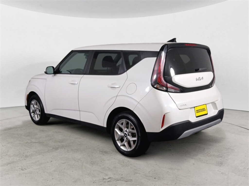 Used 2023 Kia Soul LX Hatchback
