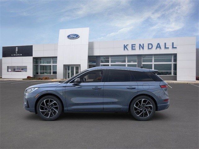 2024 Lincoln Corsair Grand Touring photo 3