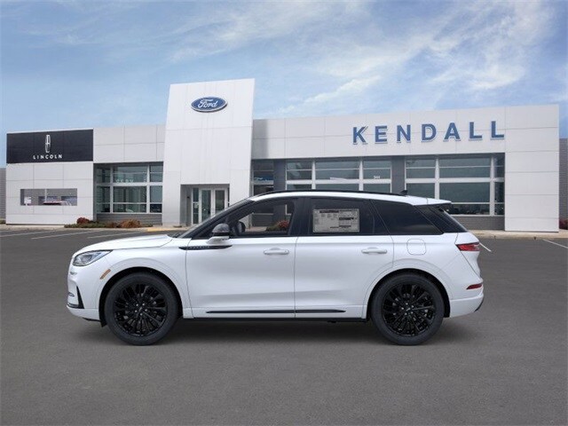 2025 Lincoln Corsair Premiere photo 3