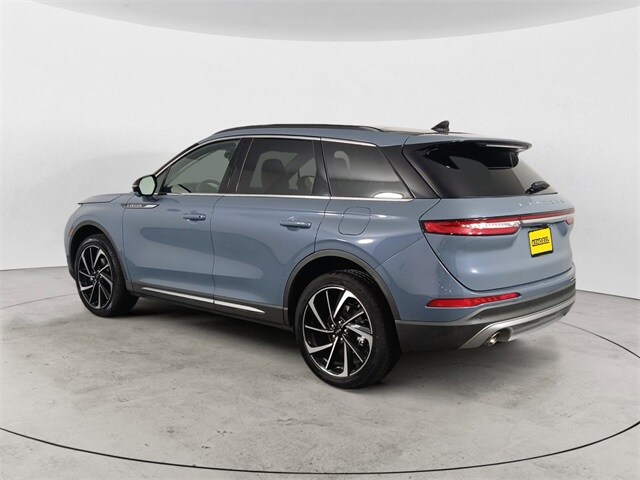 2025 Lincoln Corsair Reserve photo 3