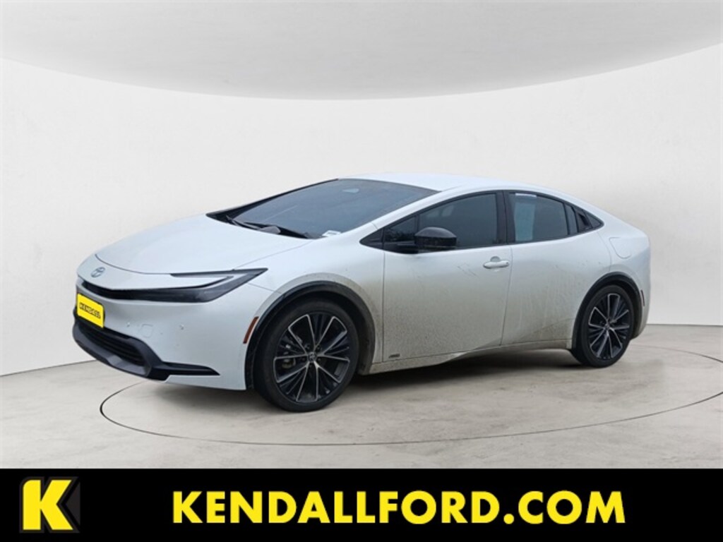 Used 2024 Toyota Prius XLE Hatchback