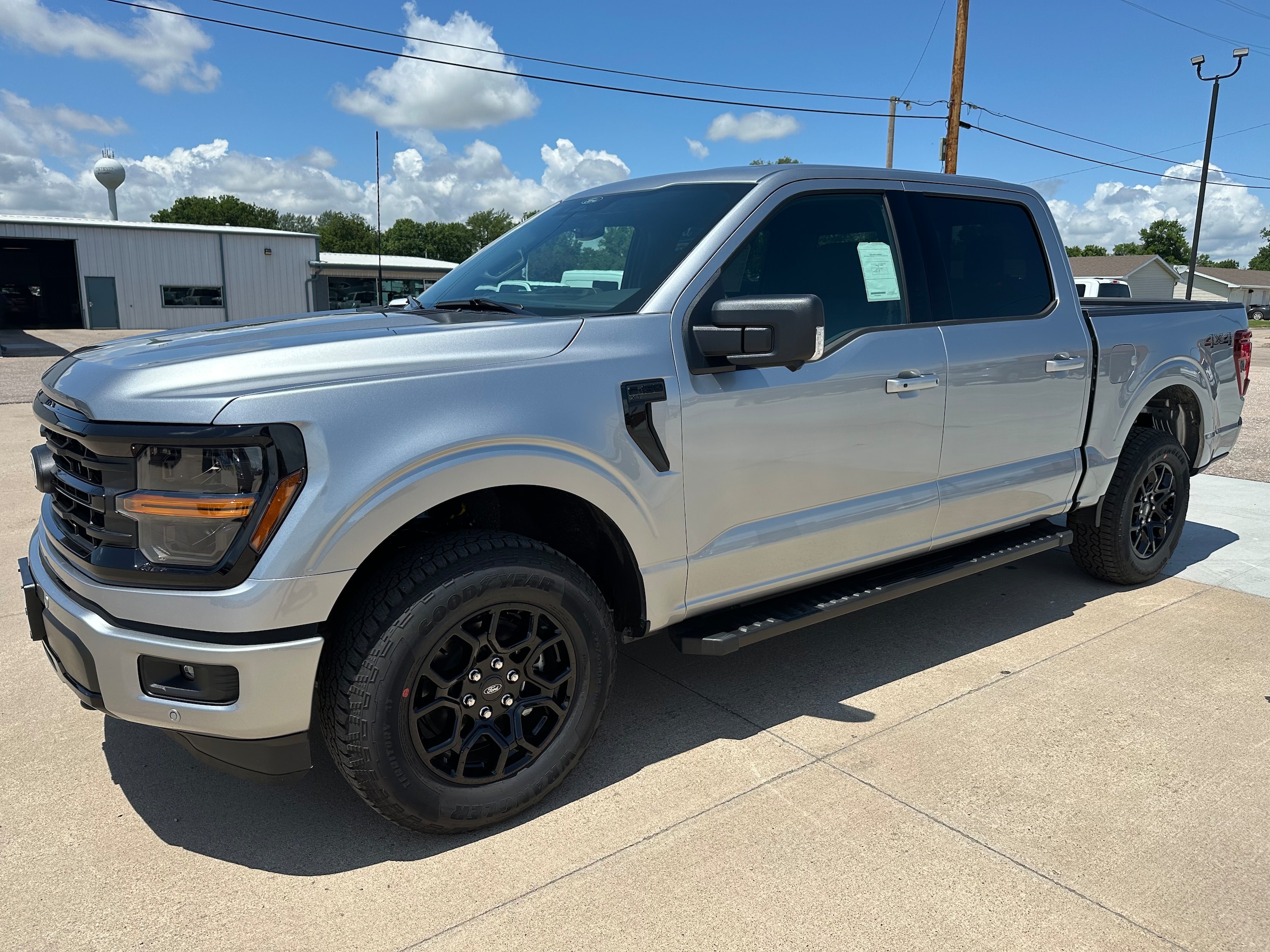 2025 Ford F-150 XLT's photo