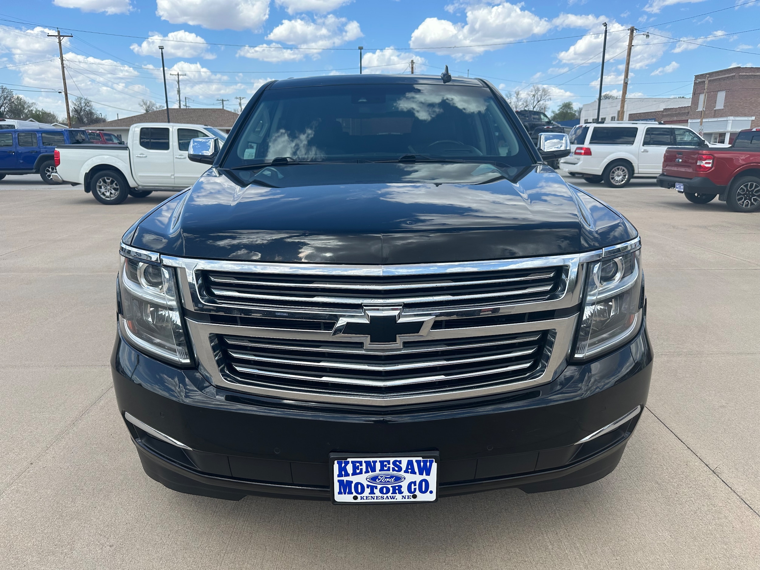 Used 2017 Chevrolet Suburban Premier with VIN 1GNSKJKC5HR271490 for sale in Kenesaw, NE