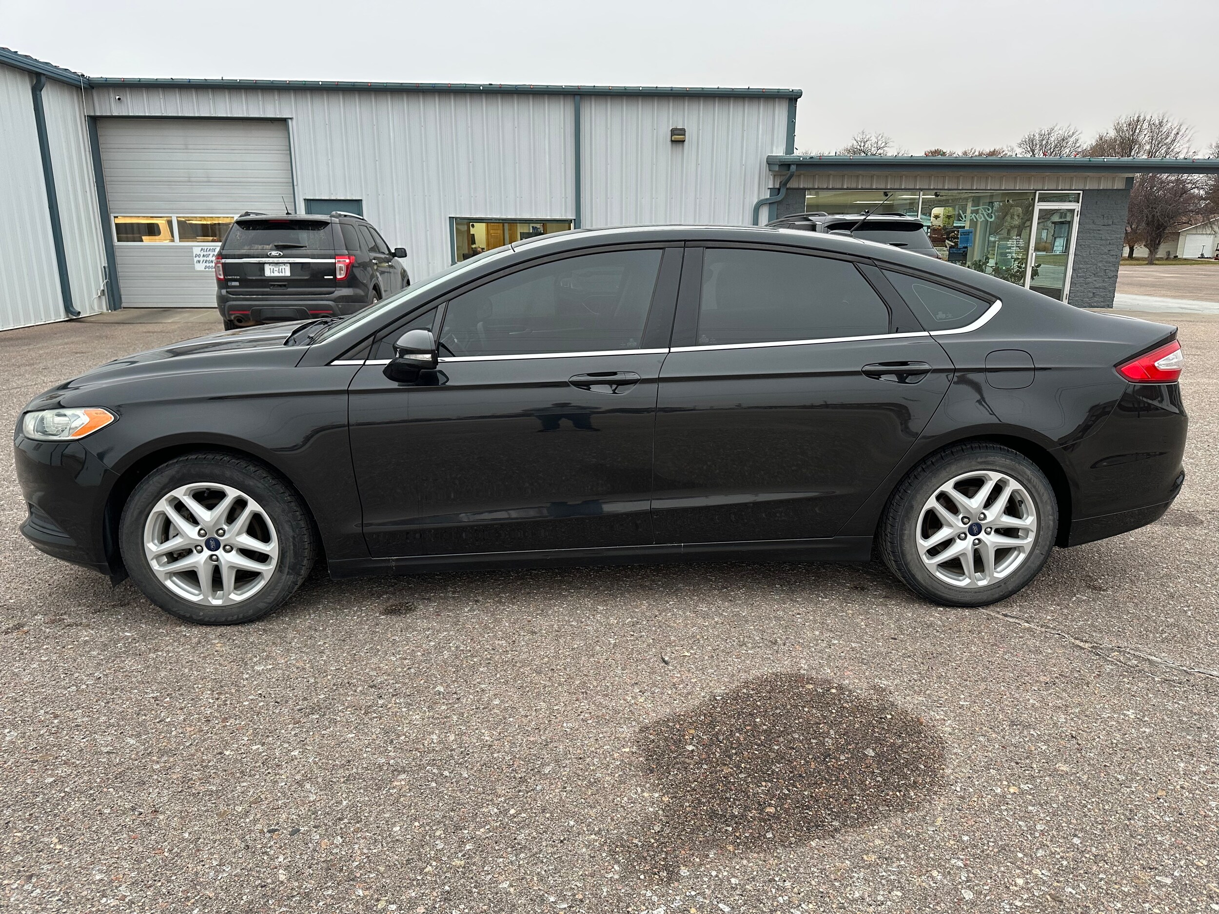 2014 Ford Fusion SE photo 3