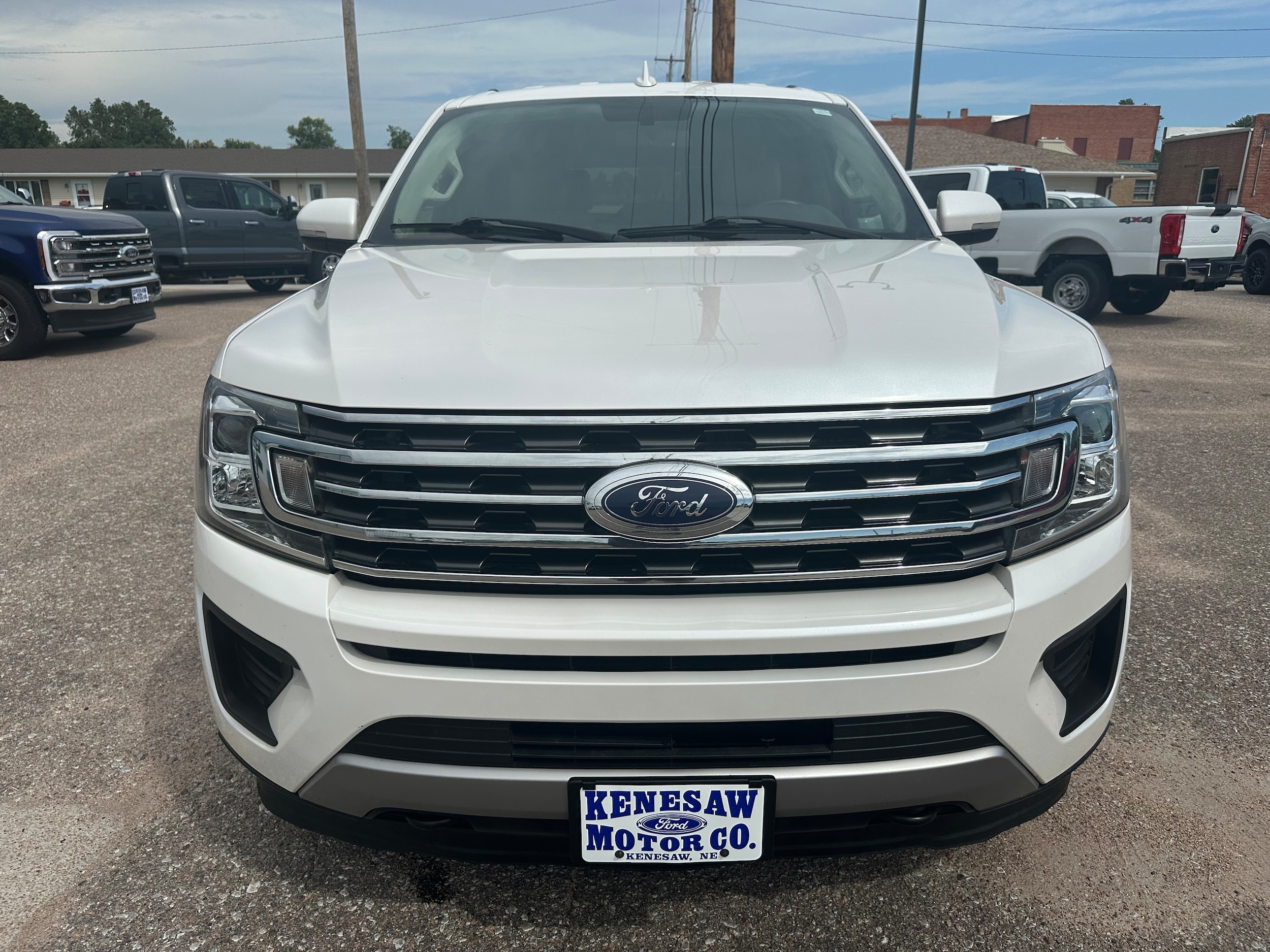 Used 2018 Ford Expedition XLT with VIN 1FMJK1JT8JEA25922 for sale in Kenesaw, NE