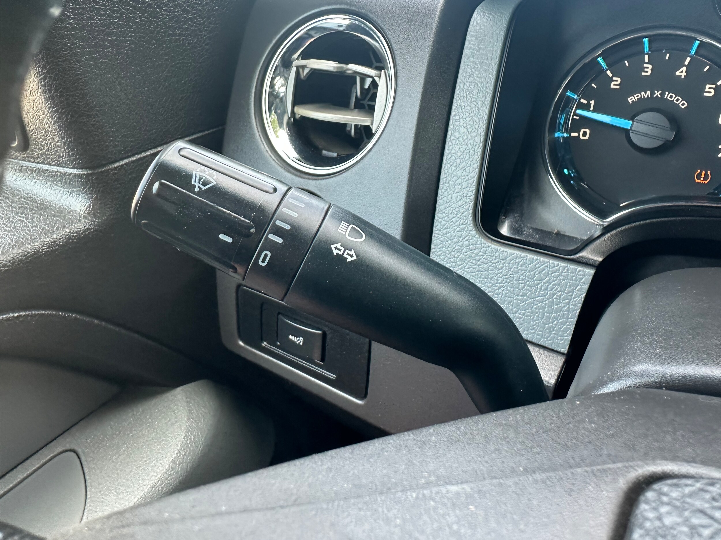 2012 Ford F-150 XLT - Photo 23