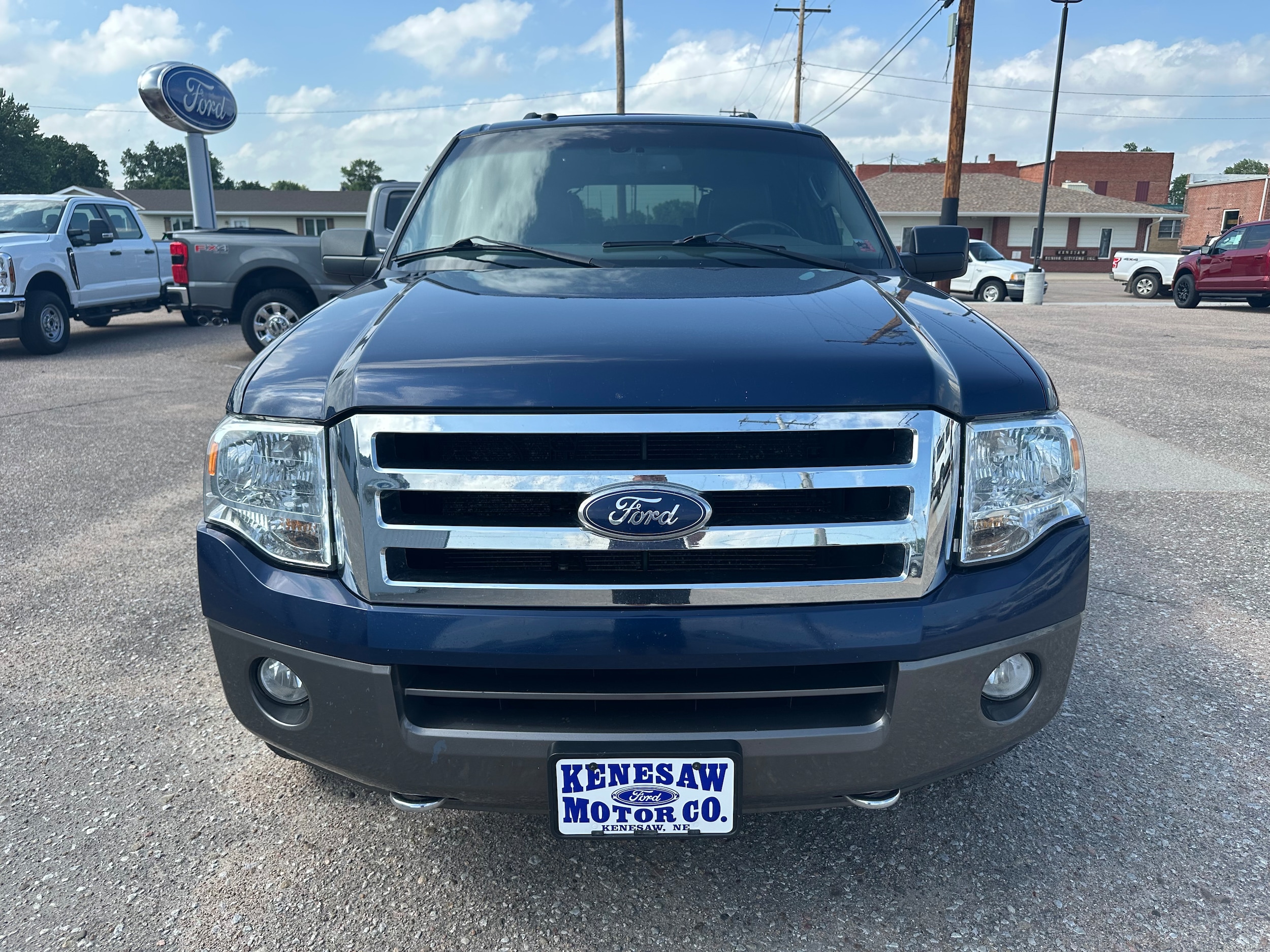 1FMJK1J51BEF29800