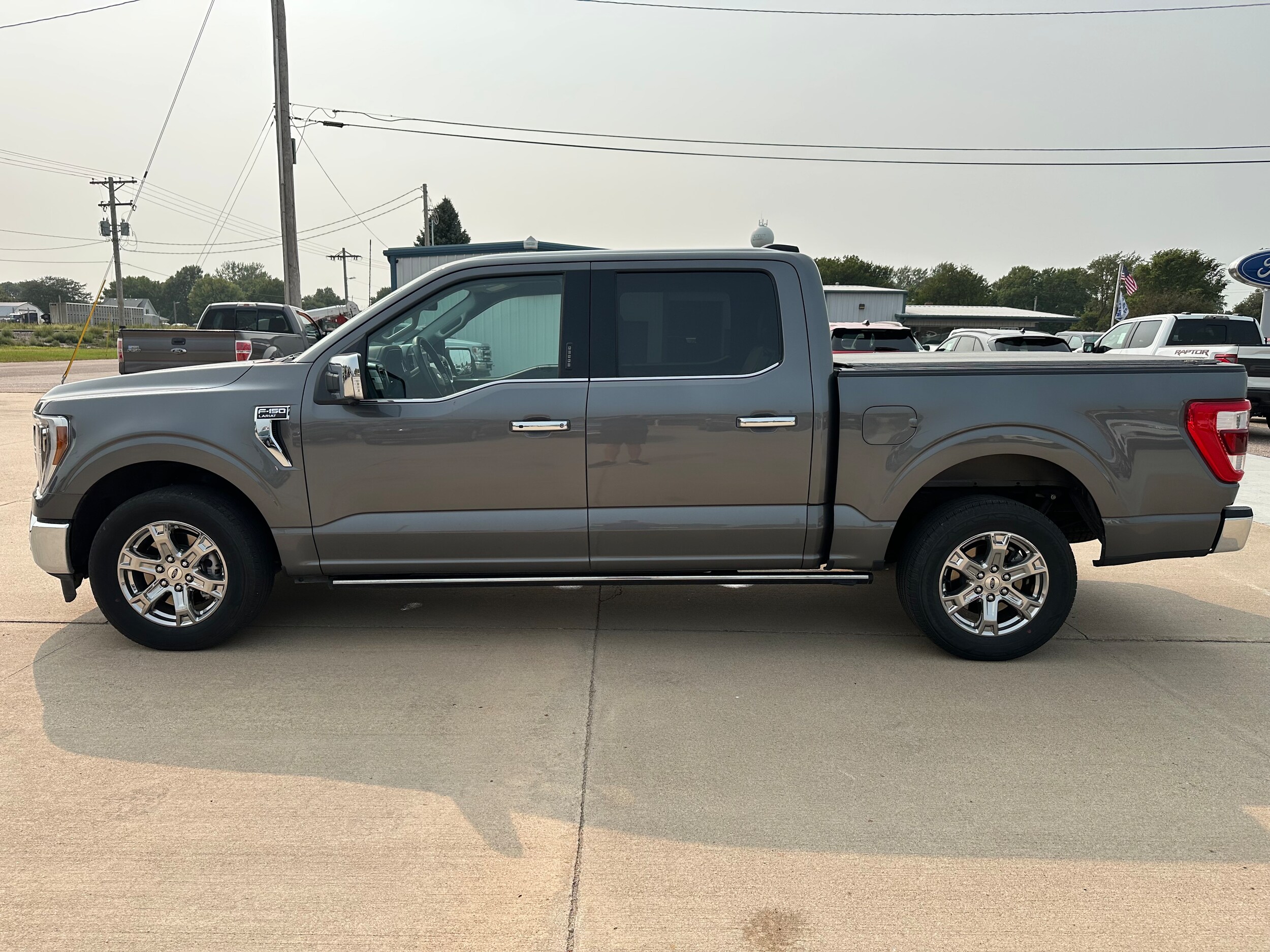 2022 Ford F-150 Lariat photo 3