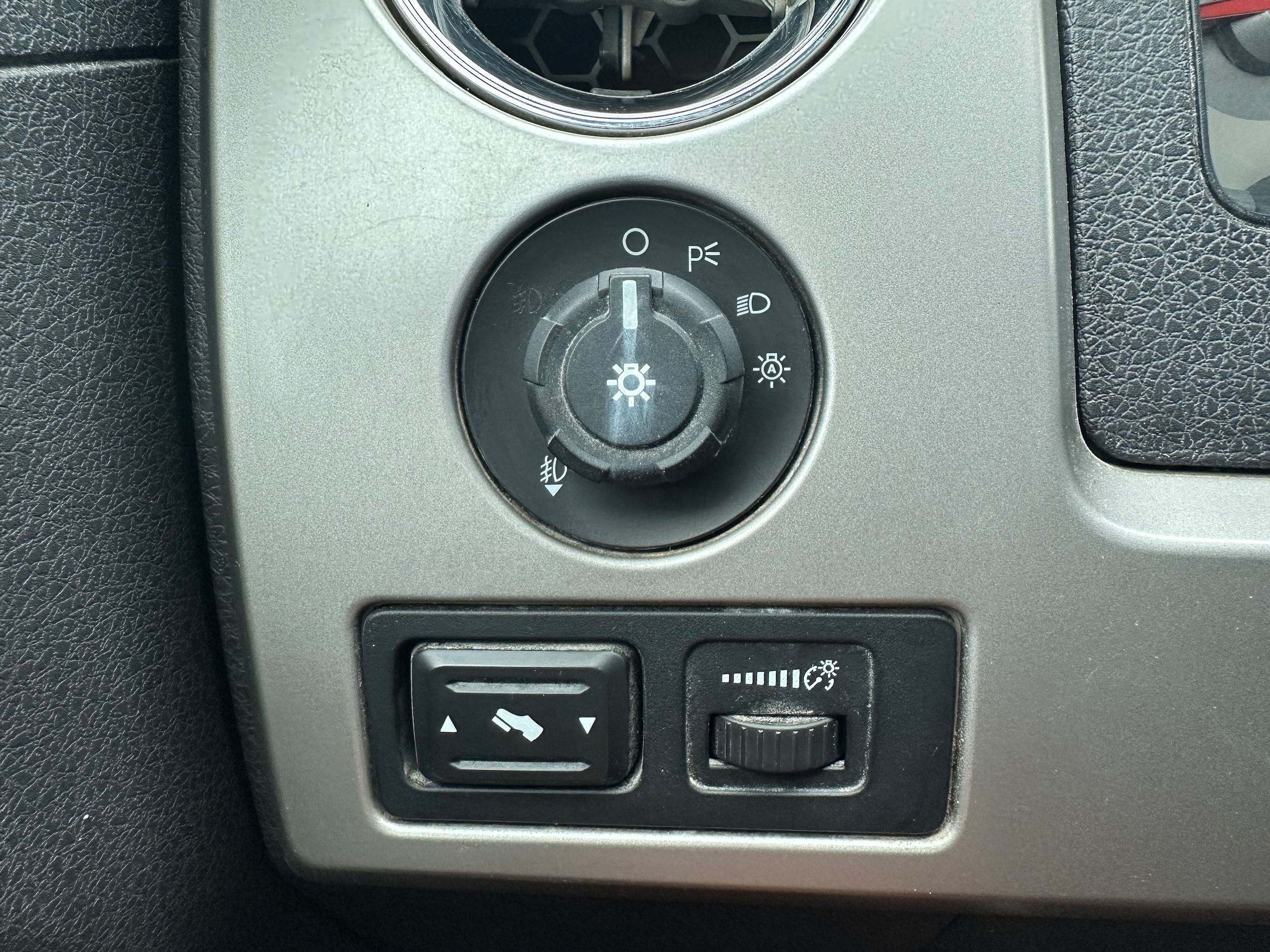 2010 Ford F-150 Lariat - Photo 24