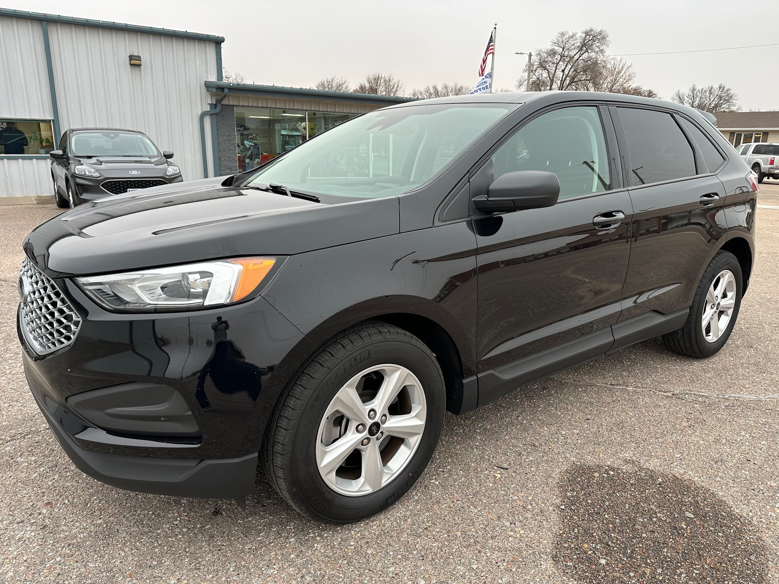 2023 Ford Edge SE's photo