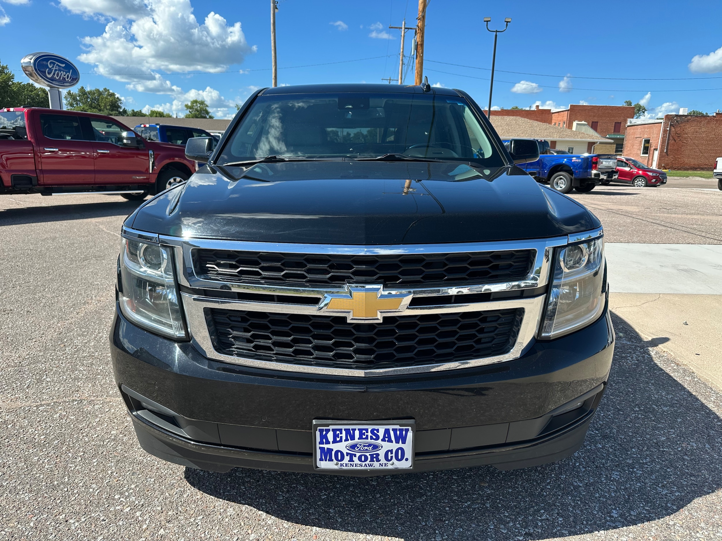 Used 2020 Chevrolet Suburban LT with VIN 1GNSKHKC7LR185535 for sale in Kenesaw, NE