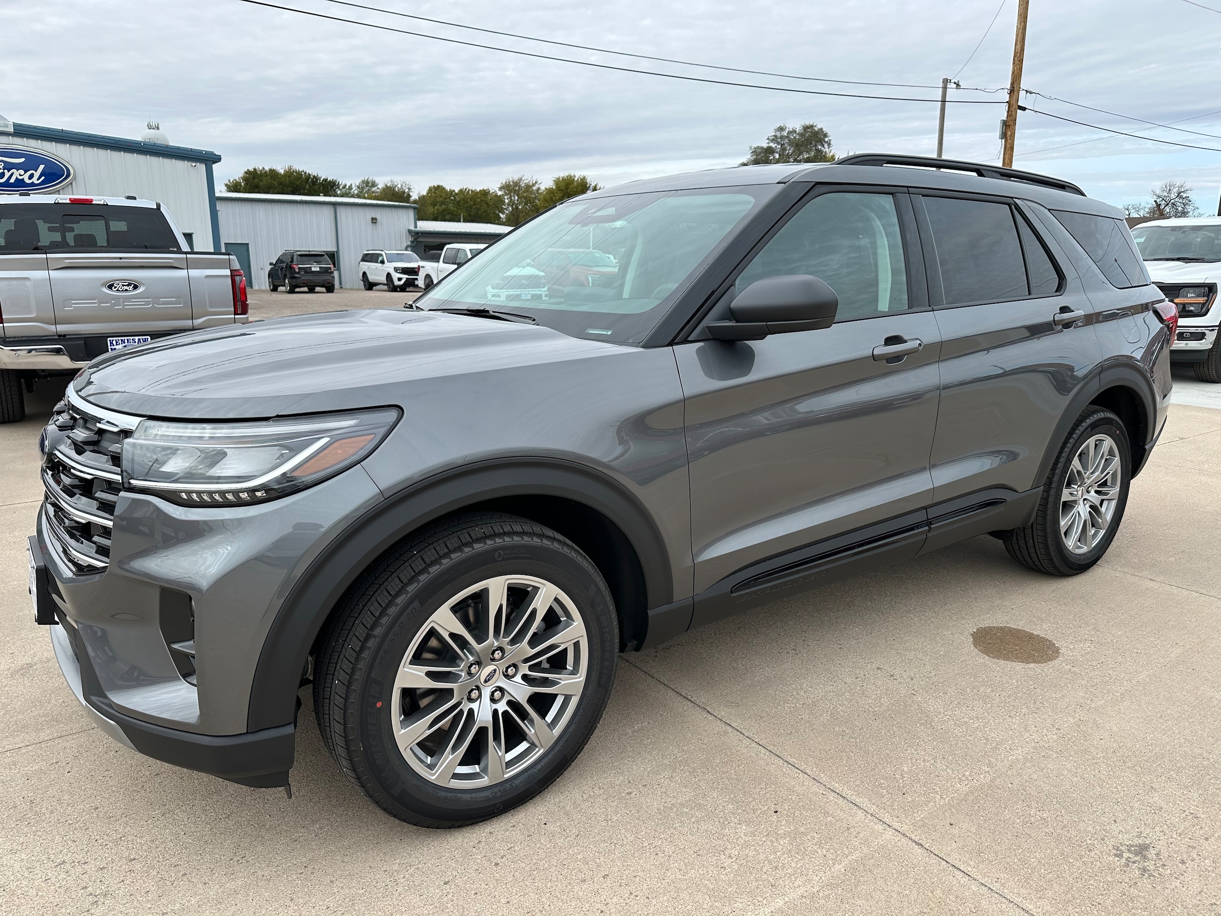 2026 Ford Explorer Active's photo