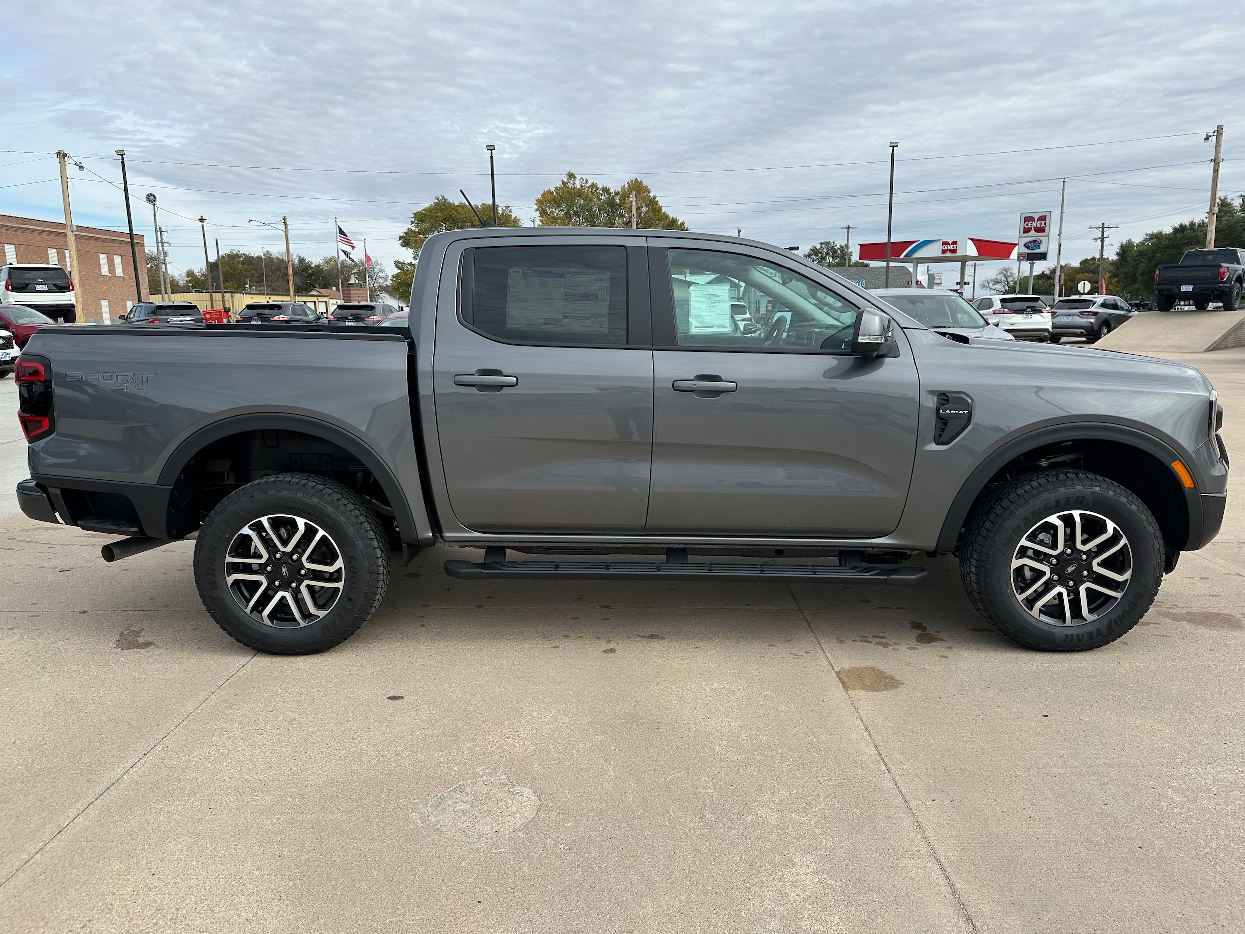 2025 Ford Ranger Lariat - Photo 7