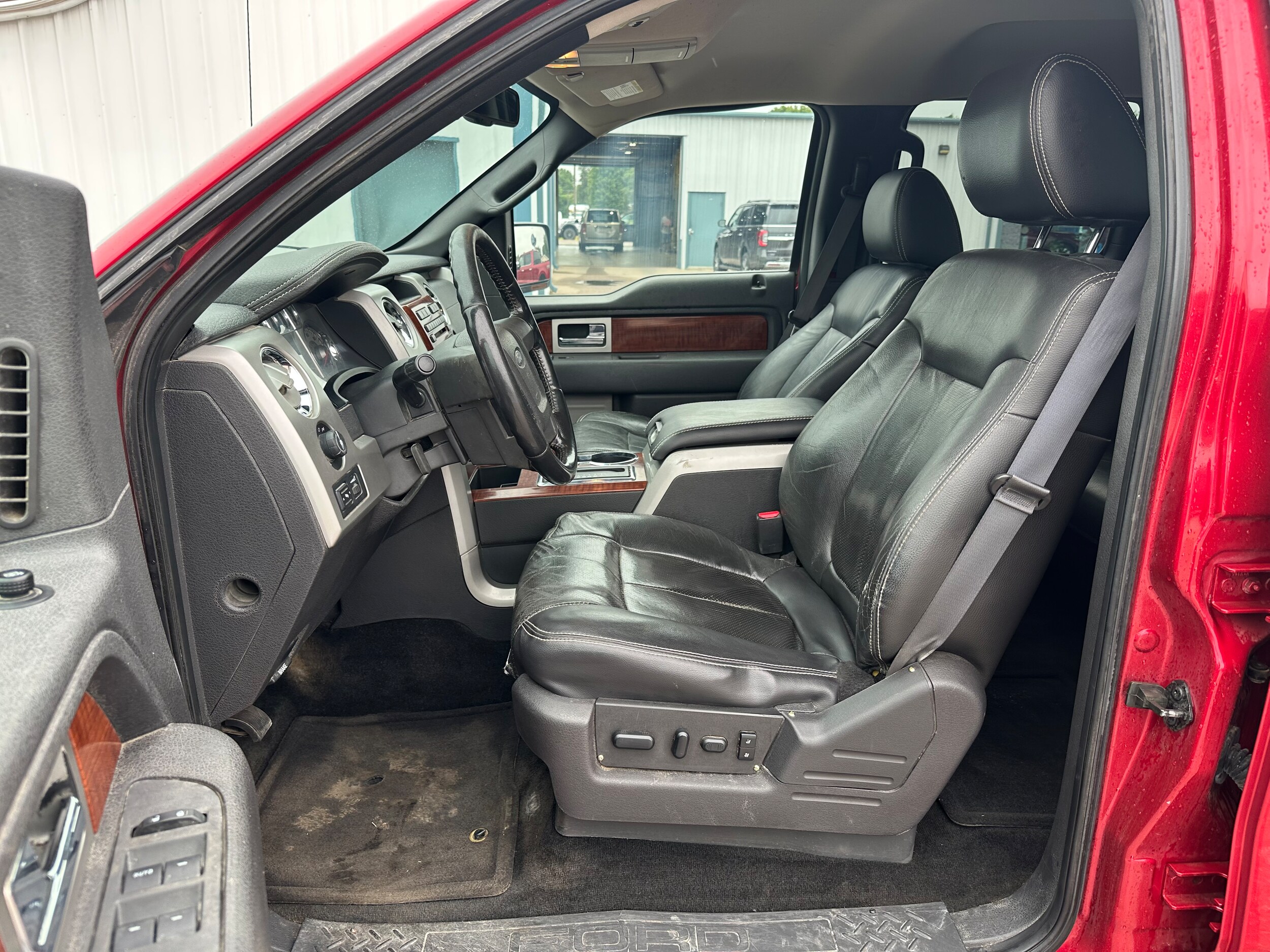 2010 Ford F-150 Lariat - Photo 11