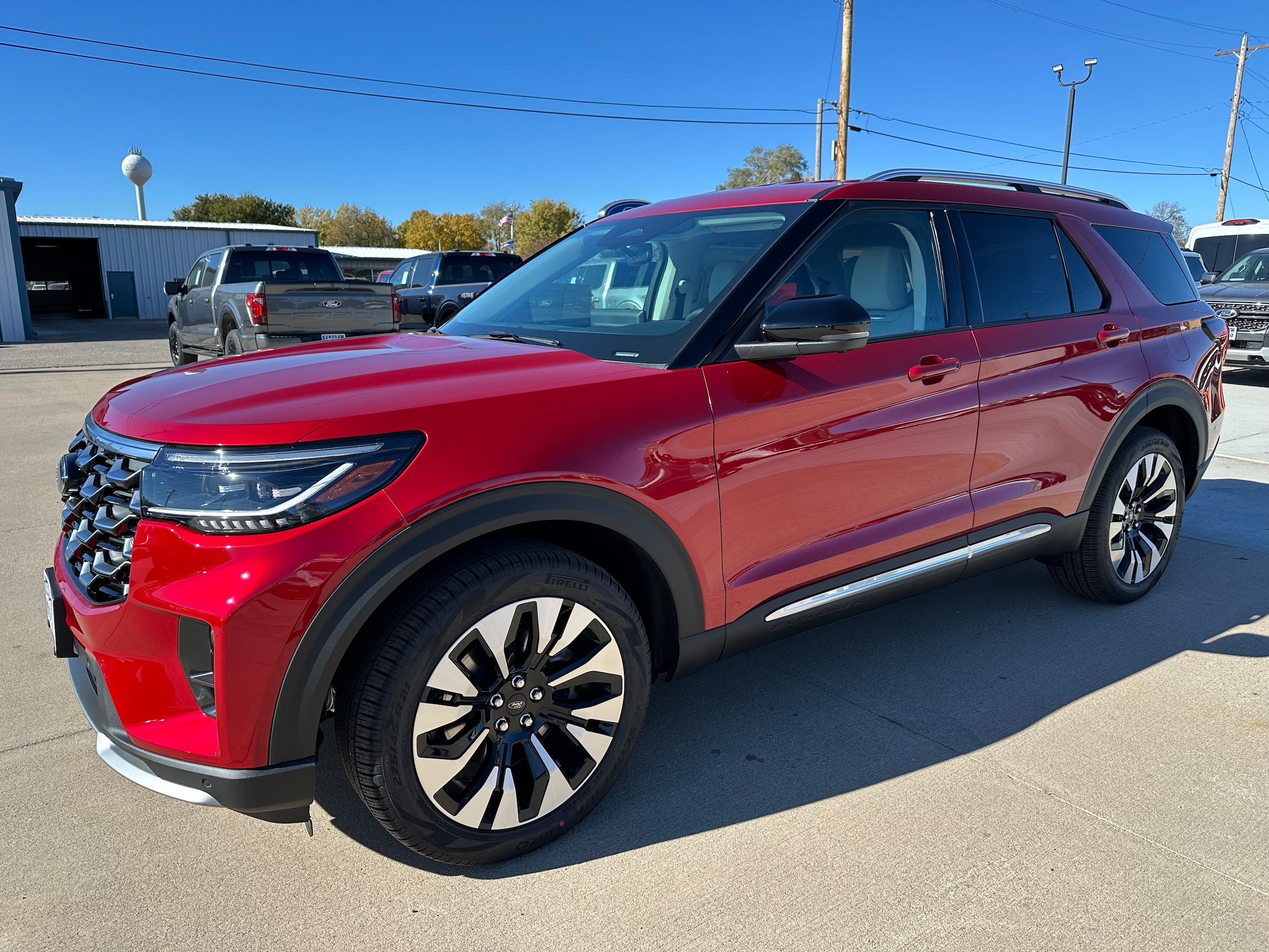 2026 Ford Explorer Platinum's photo