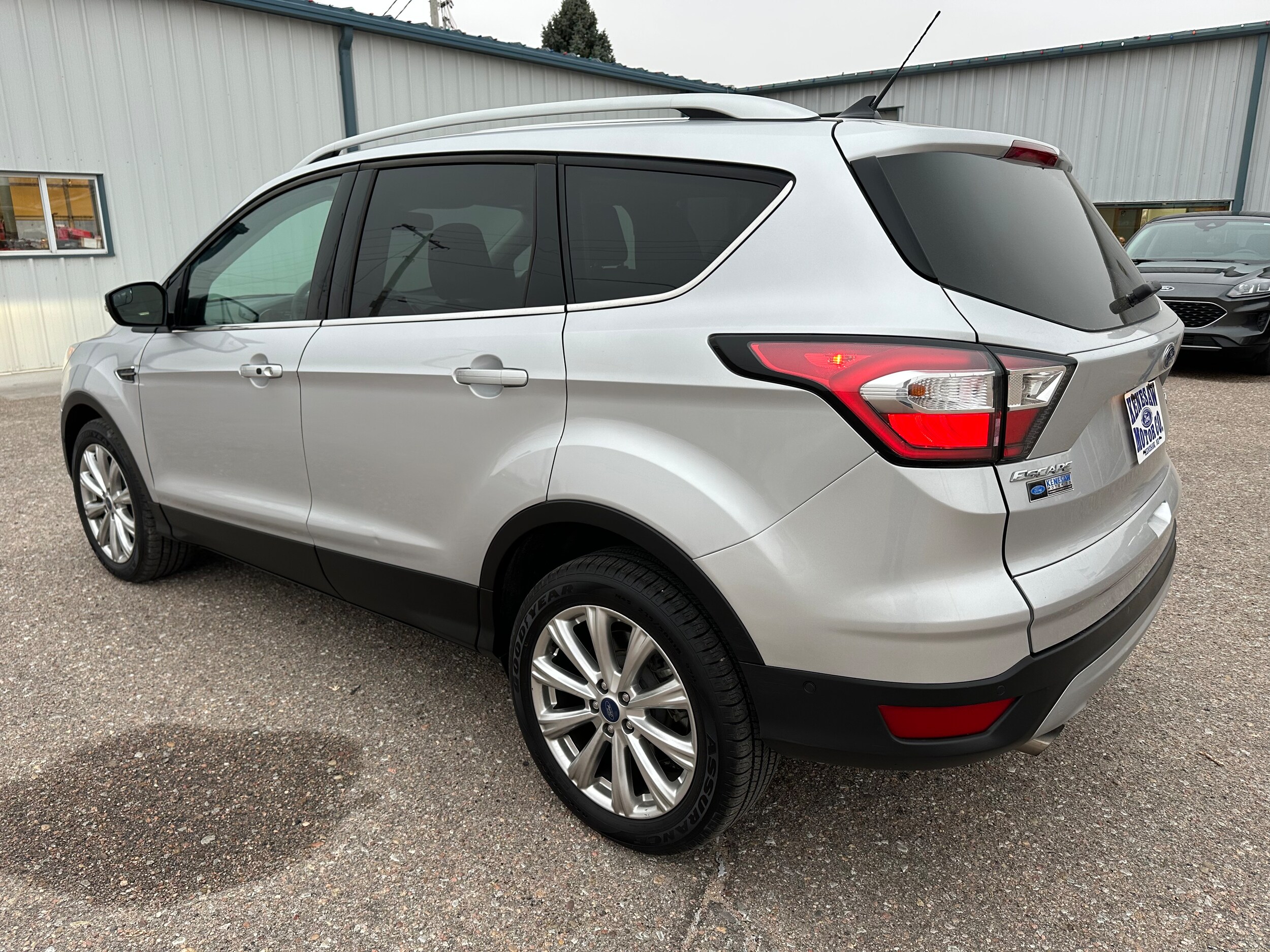 2018 Ford Escape Titanium photo 2