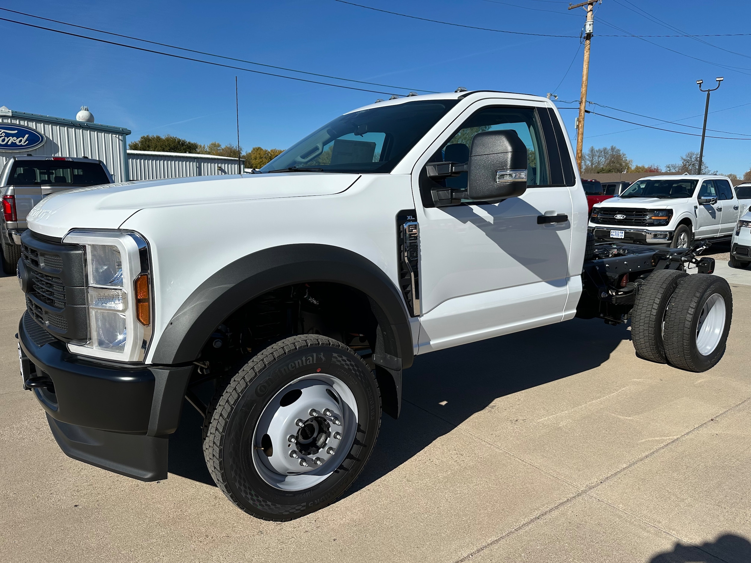 2026 Ford F-550 Super Duty Chassis Cab XL's photo
