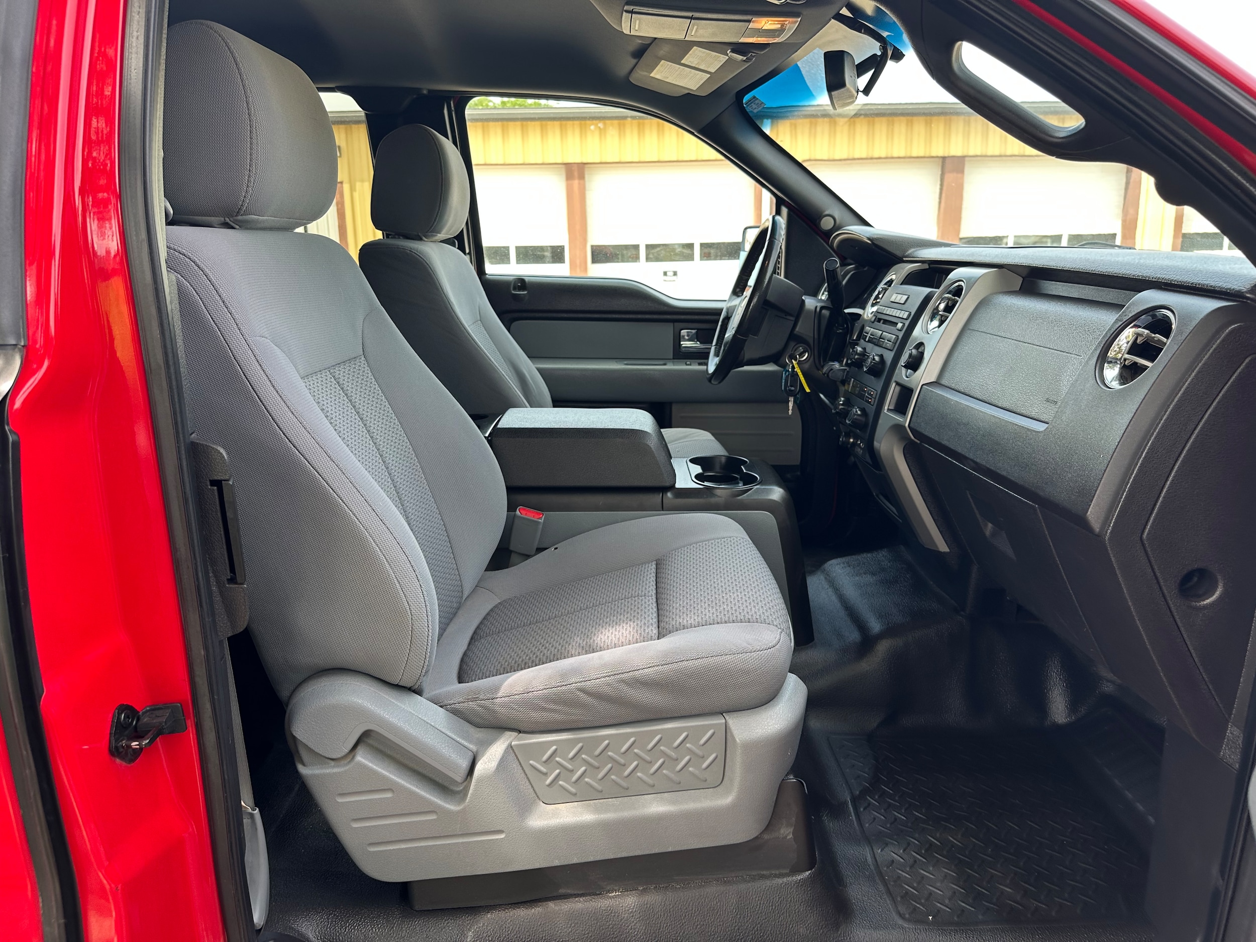 2012 Ford F-150 XLT - Photo 12