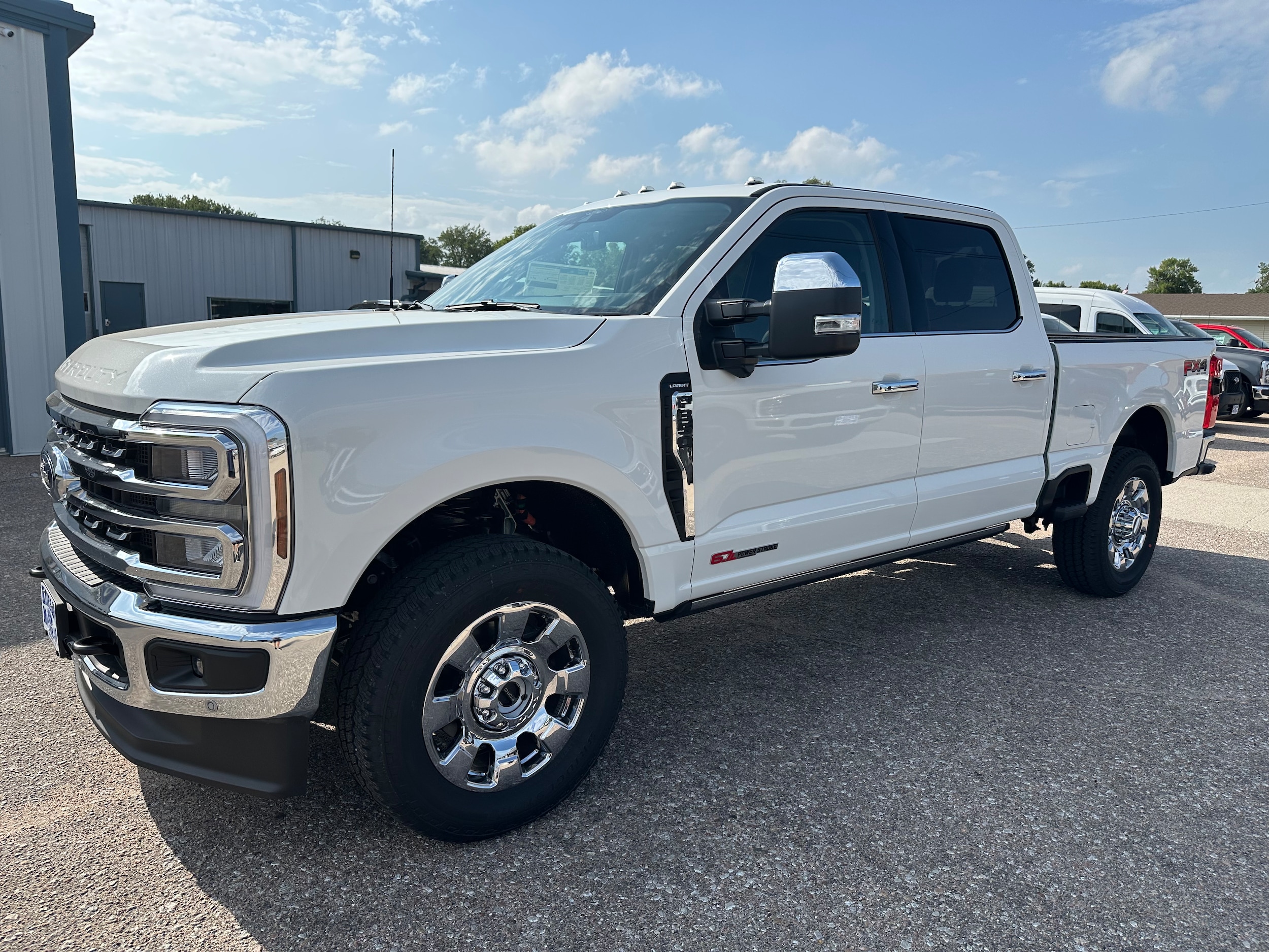 2025 Ford F-350 Super Duty Lariat's photo