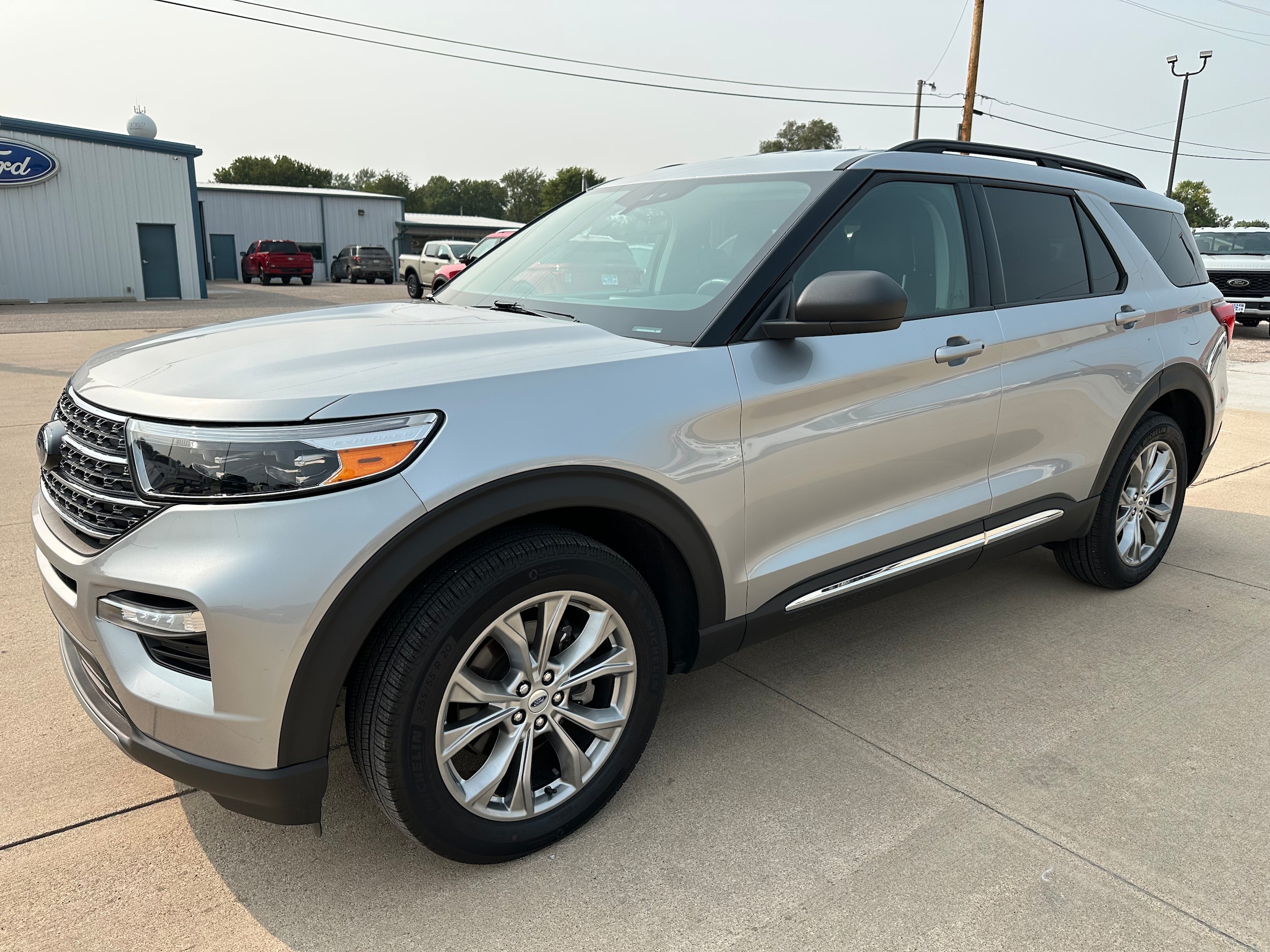 2023 Ford Explorer XLT's photo