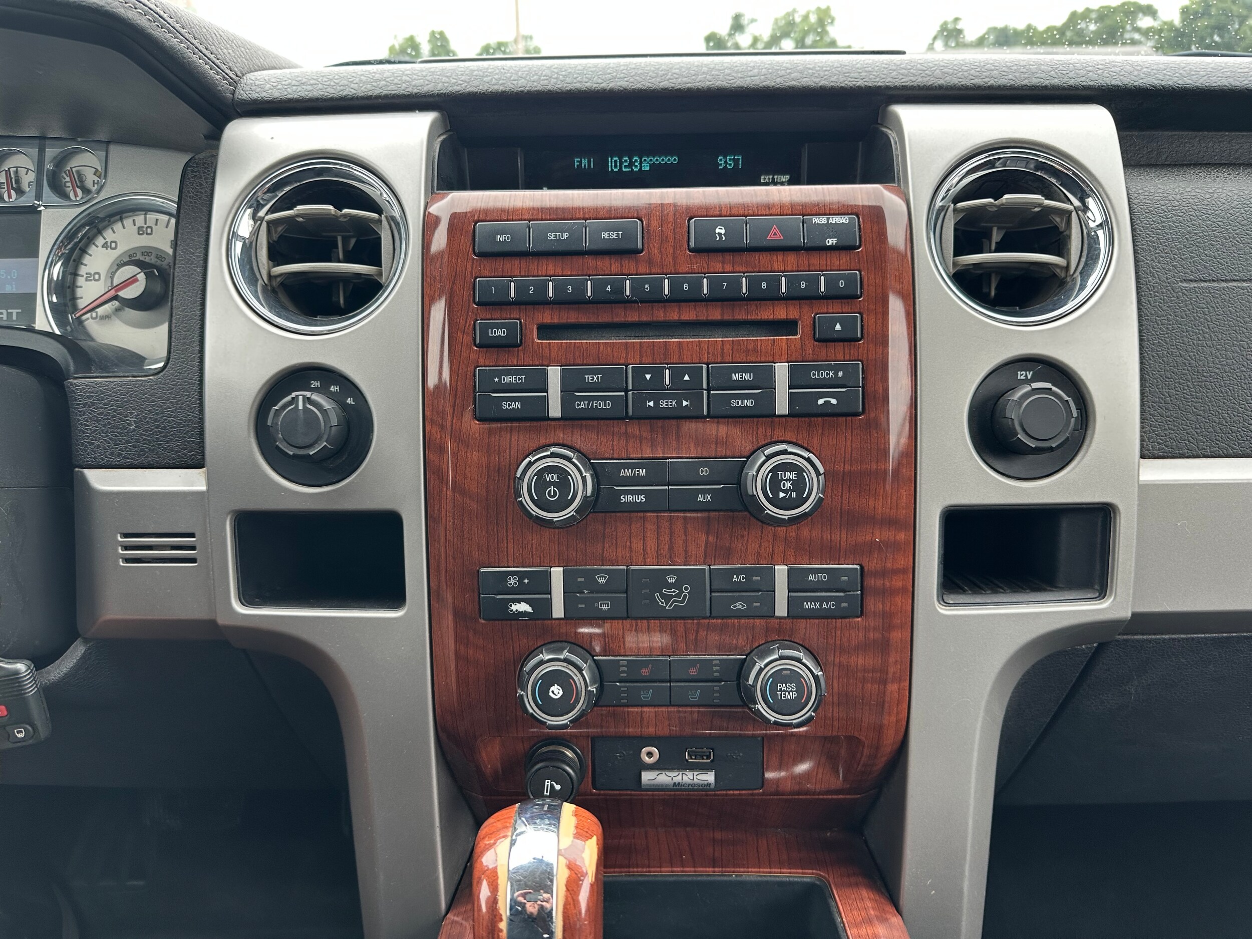 2010 Ford F-150 Lariat - Photo 14