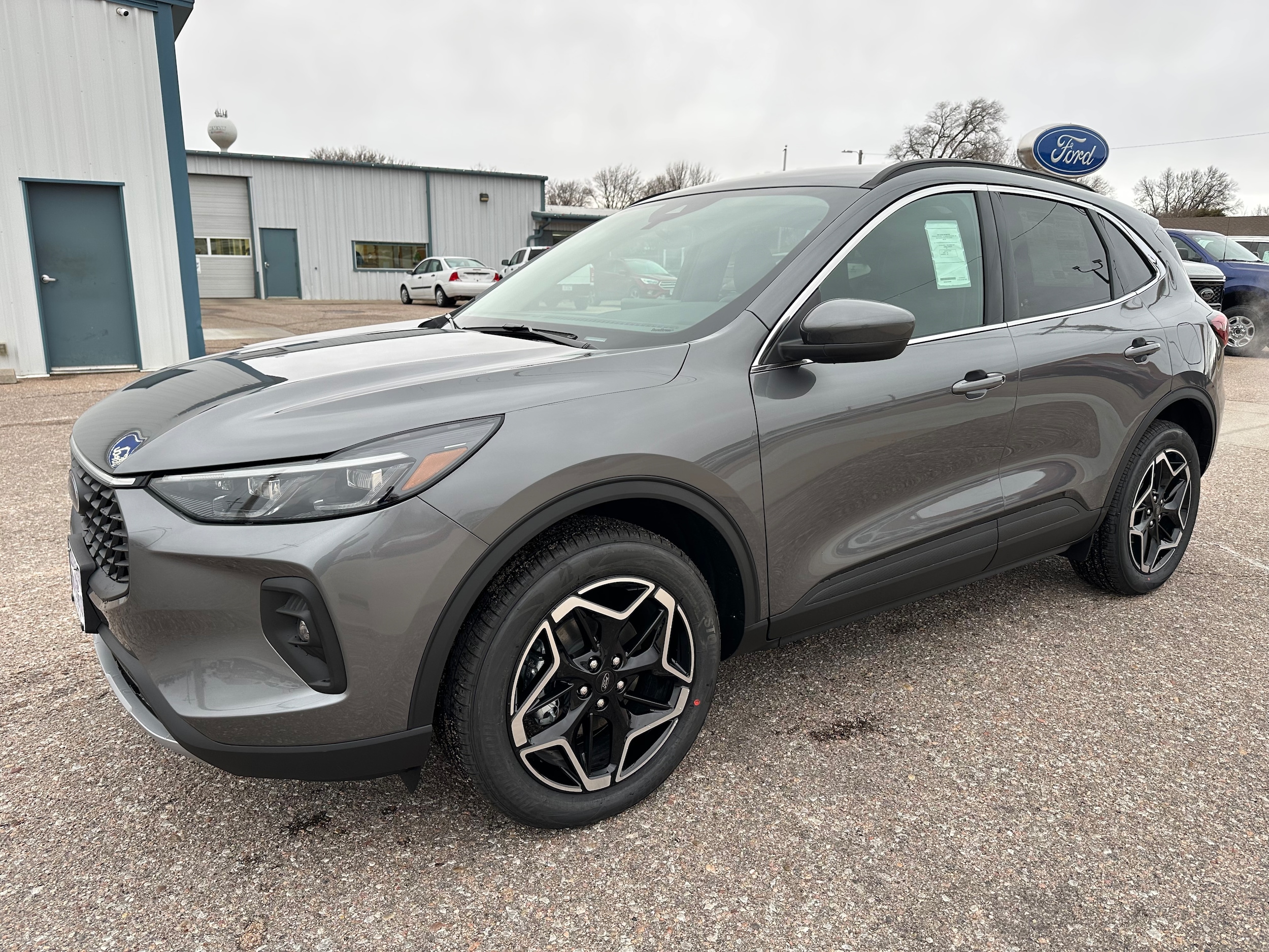 2026 Ford Escape Base's photo