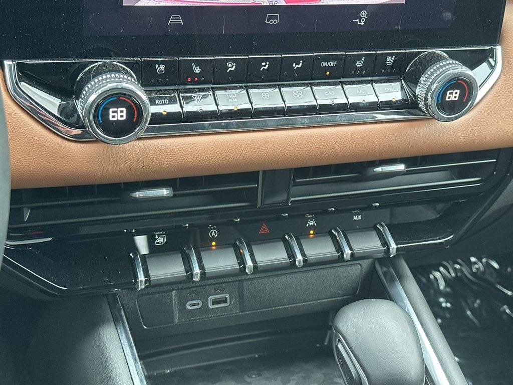 2025 GMC Canyon AT4 - Photo 26