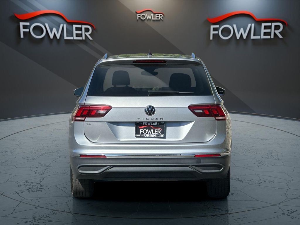 2024 Volkswagen Tiguan SE Wolfsburg Edition photo 4