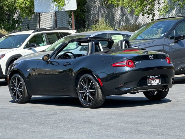 2025 Mazda MX-5 Miata Miata Grand Touring photo 3