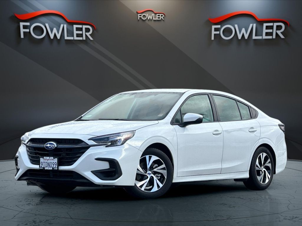 2025 Subaru Legacy Premium's photo