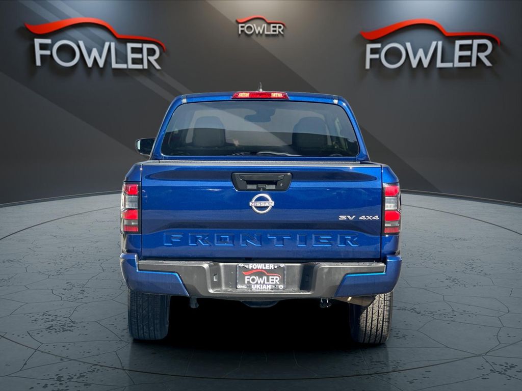 2023 Nissan Frontier SV photo 4