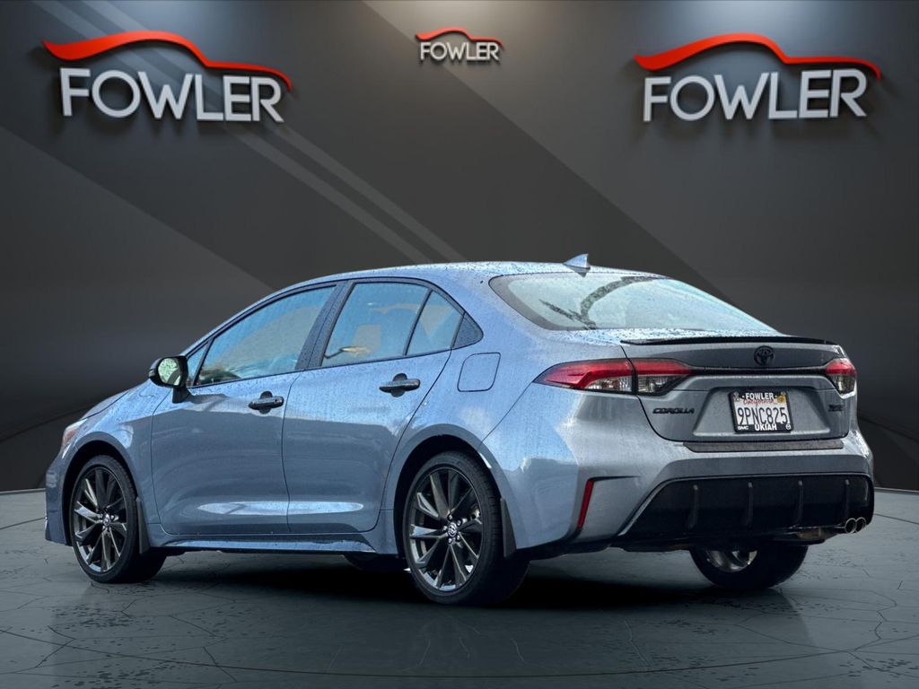 2024 Toyota Corolla XSE photo 3