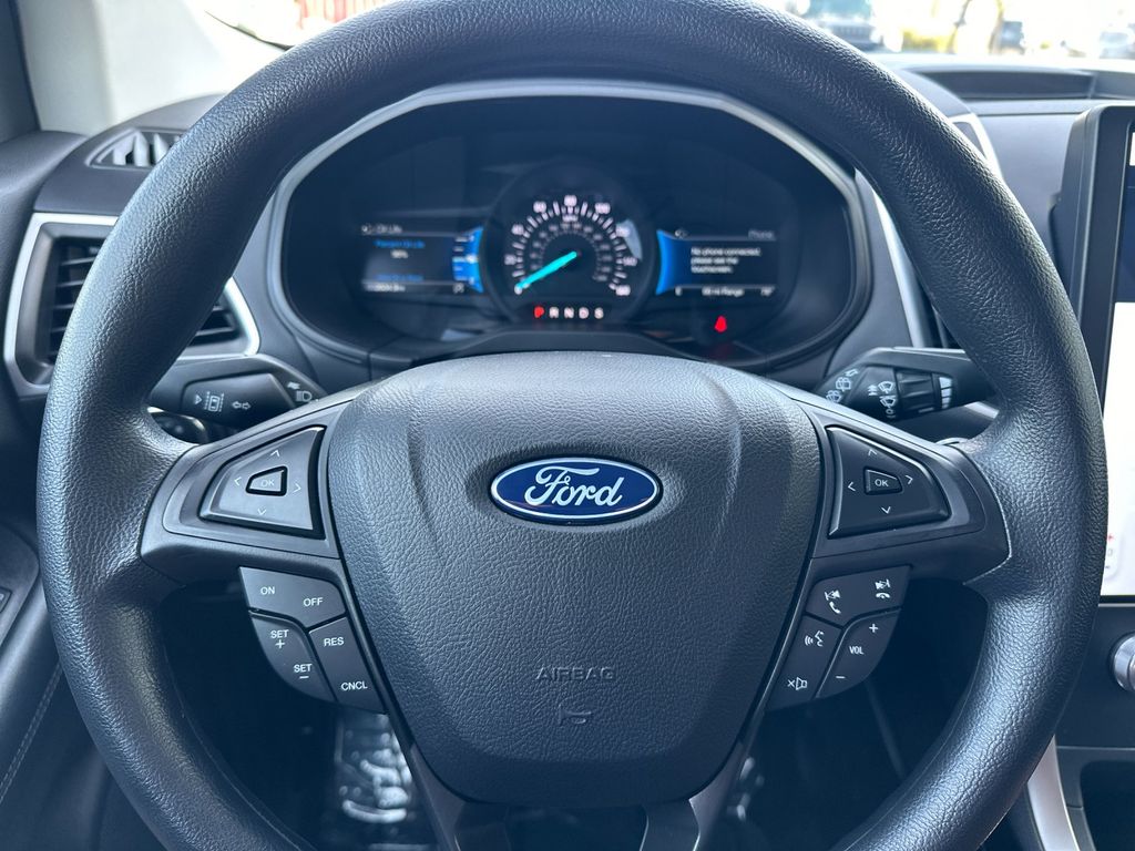 2024 Ford Edge SE - Photo 25