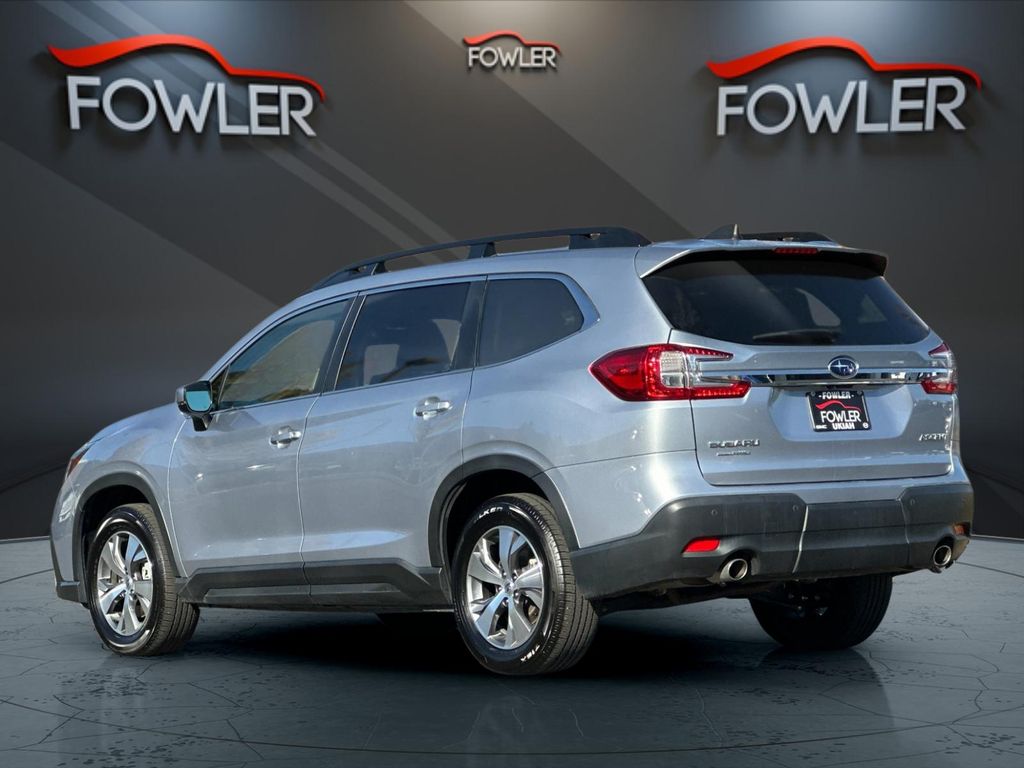 2024 Subaru Ascent Premium photo 3