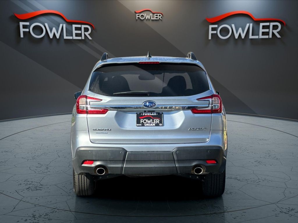 2024 Subaru Ascent Premium photo 4