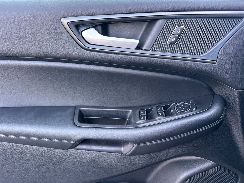2024 Ford Edge SE - Photo 9
