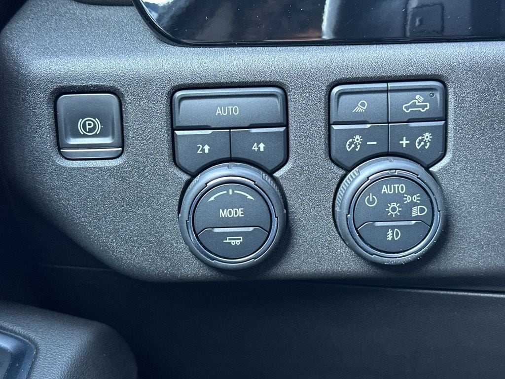 2022 Chevrolet Silverado 1500 LTZ - Photo 35