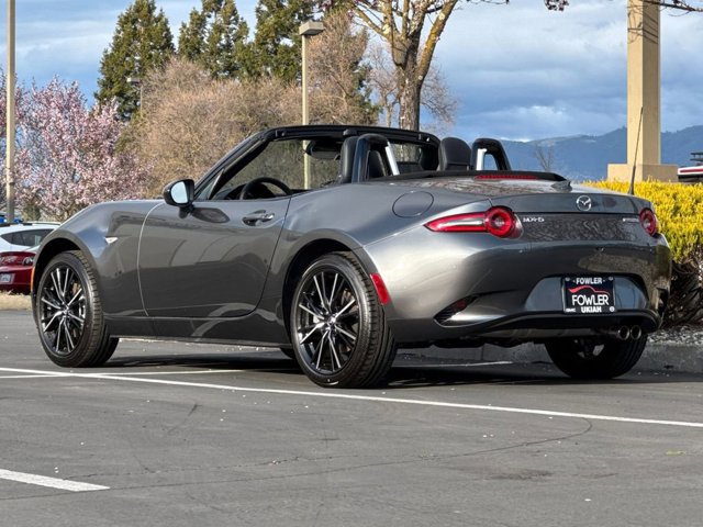 2025 Mazda MX-5 Miata Miata Grand Touring photo 3