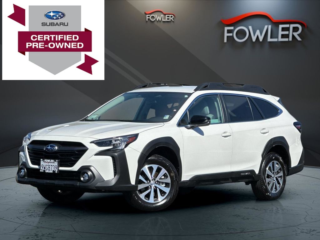 2025 Subaru Outback Premium's photo