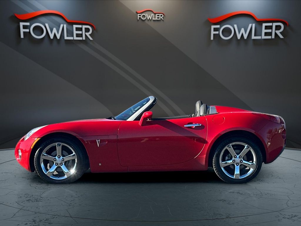 Used 2007 Pontiac Solstice Base with VIN 1G2MB35B07Y106150 for sale in Ukiah, CA