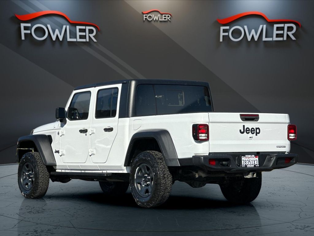 2020 Jeep Gladiator Sport photo 3