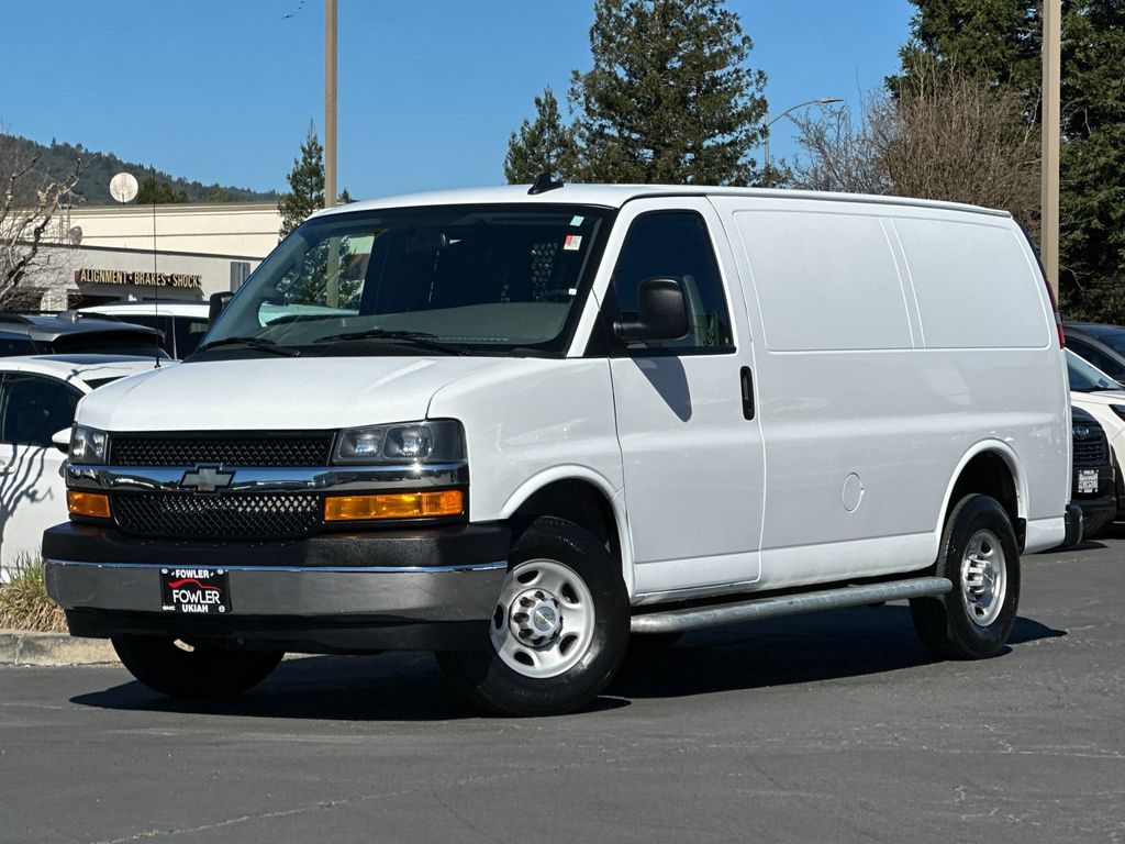 2024 Chevrolet Express 2500 Work Van HD's photo