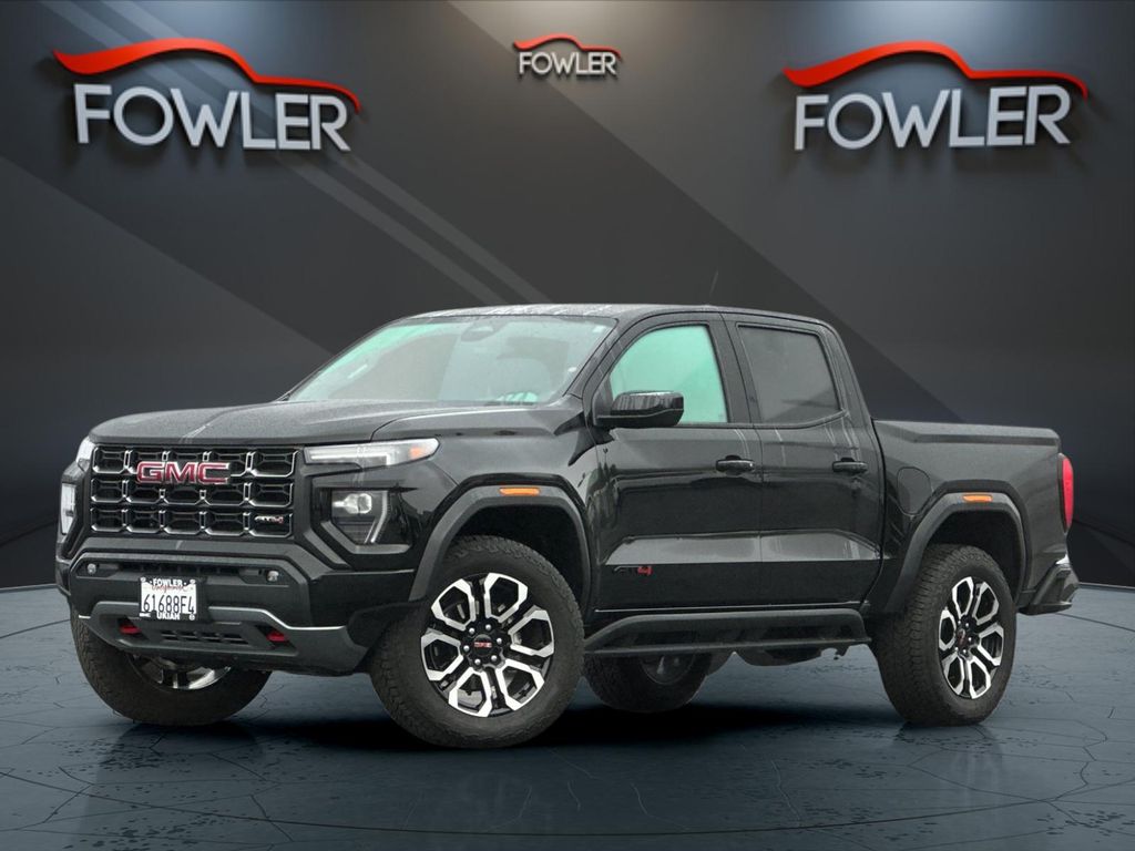2025 GMC Canyon 4WD AT4 Crew Cab Short Box's photo