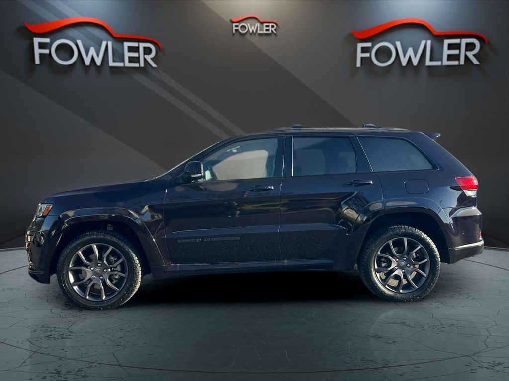 2021 Jeep Grand Cherokee Overland photo 2